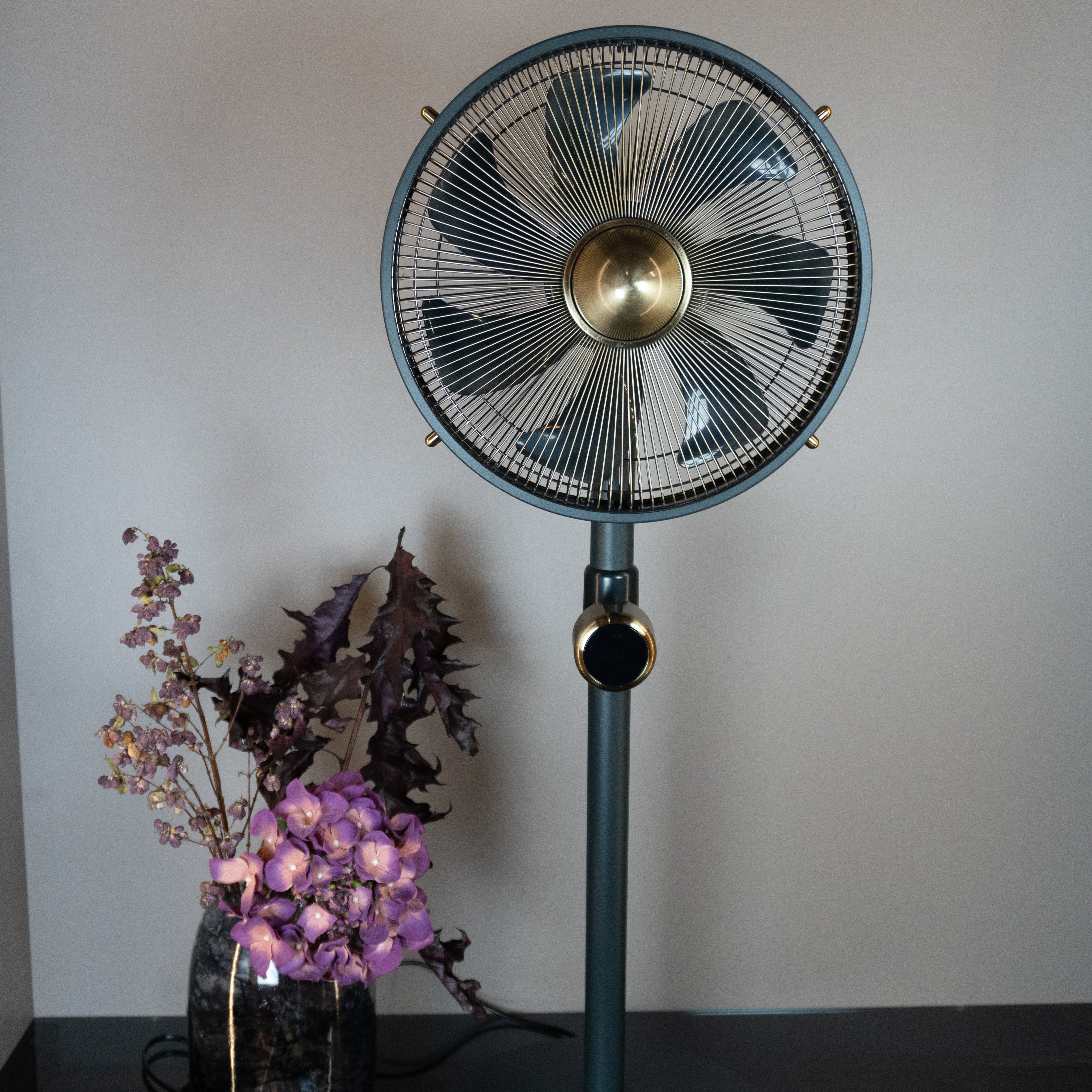 Uranus pedestal fan – Quiet, powerful & flexible - classy and elegant
