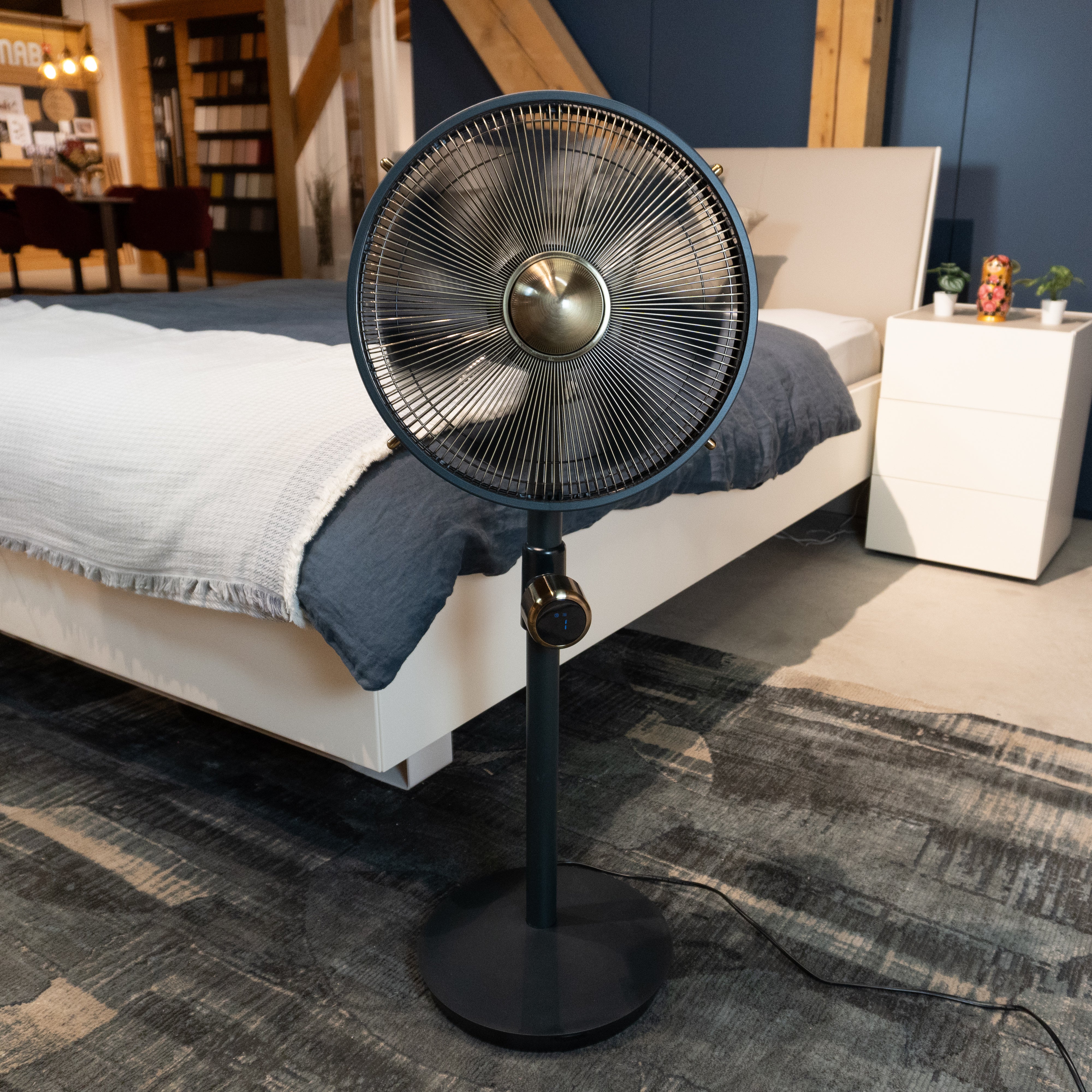 Uranus pedestal fan – Quiet, powerful & flexible - classy and elegant