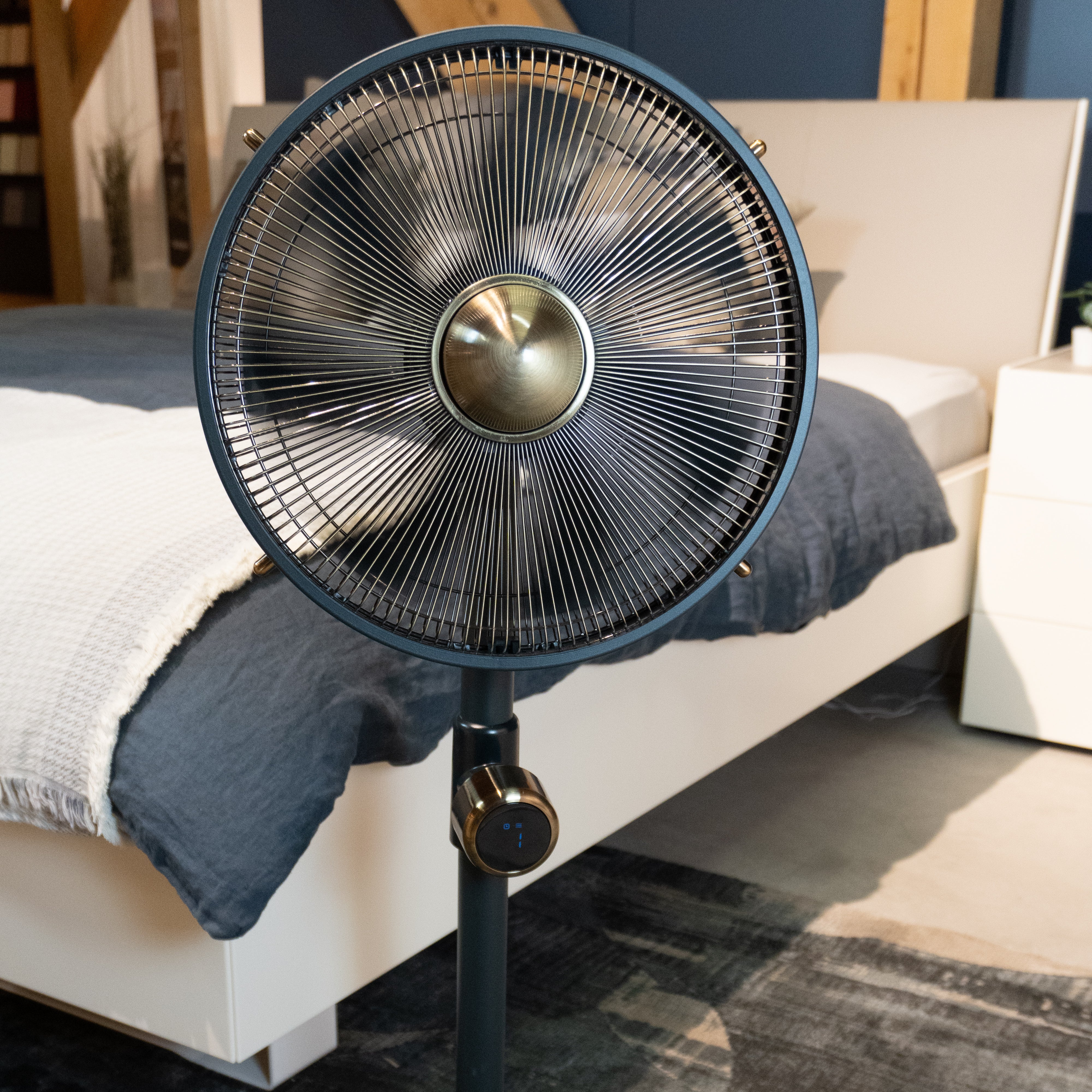 Uranus pedestal fan – Quiet, powerful & flexible - classy and elegant