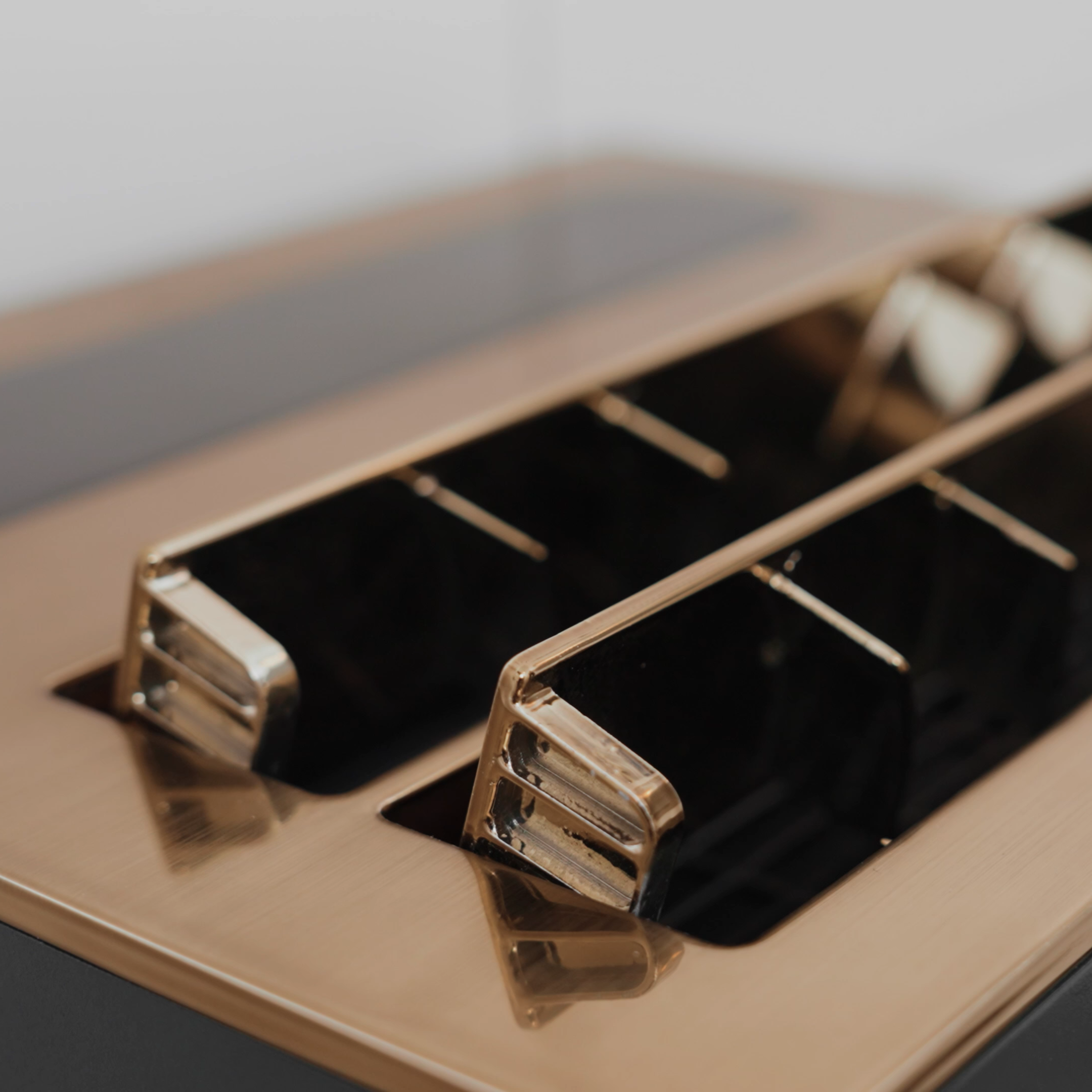 Mercure Luftentfeuchter - Luxuriöser Luftentfeuchter mit Schweizer Design & 20L Leistung