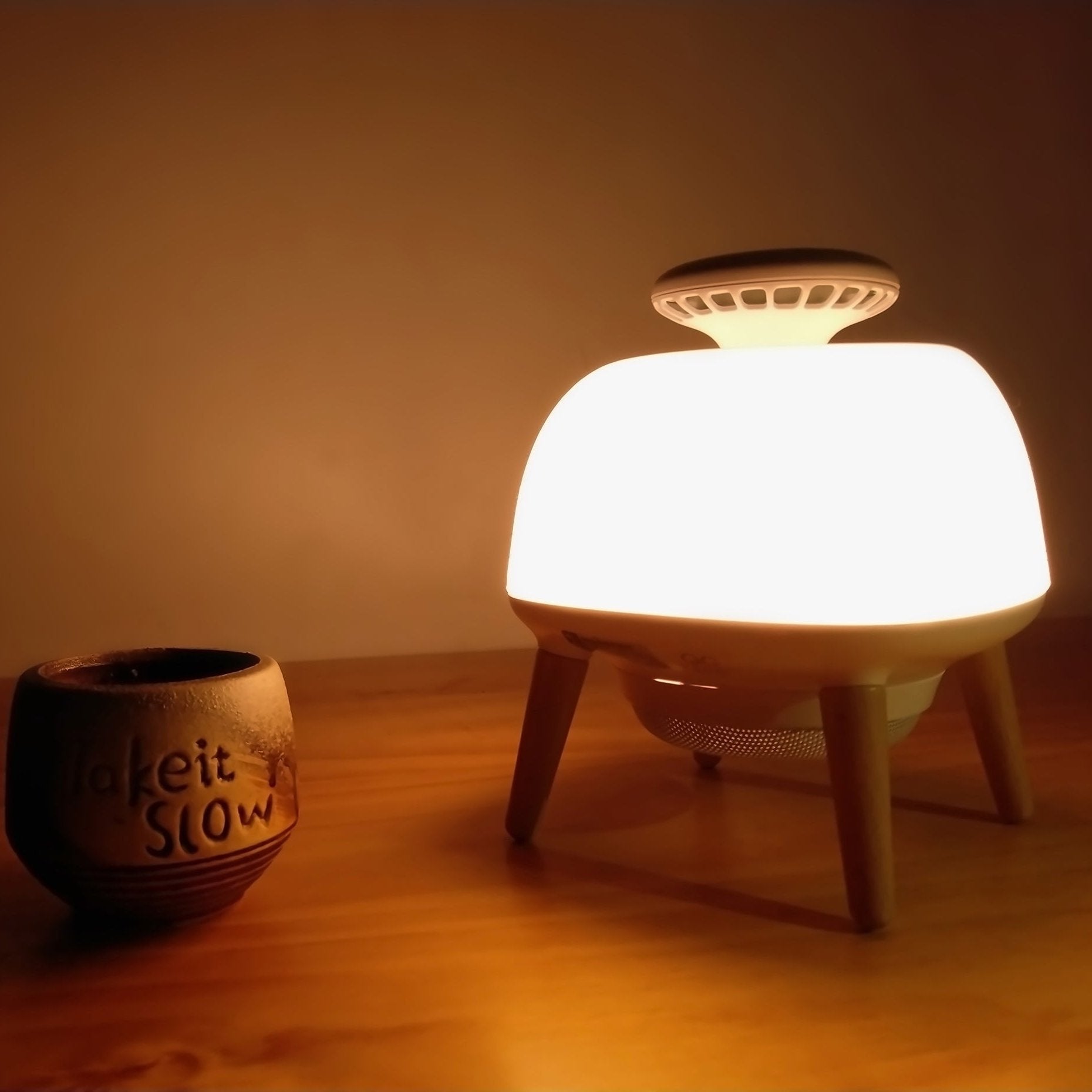 Reva Mückenfalle – Nachttischlampe & Chemiefreier Schutz - Stylies - Store.de